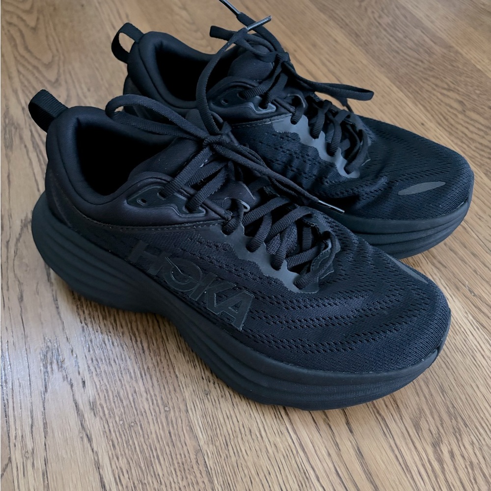 Like new Hoka Bondi 8 shoes!